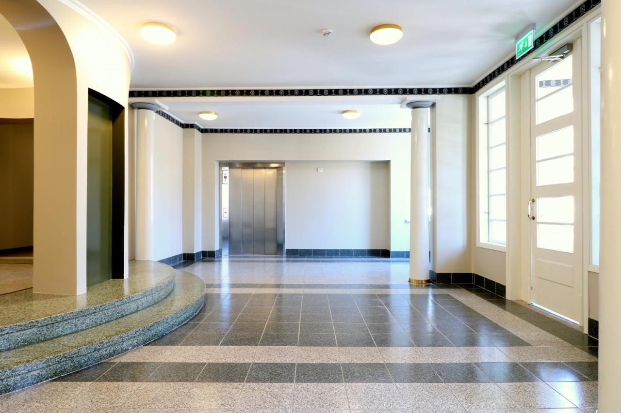 Forenom Serviced Apartments Helsinki Toeoeloe Exterior photo