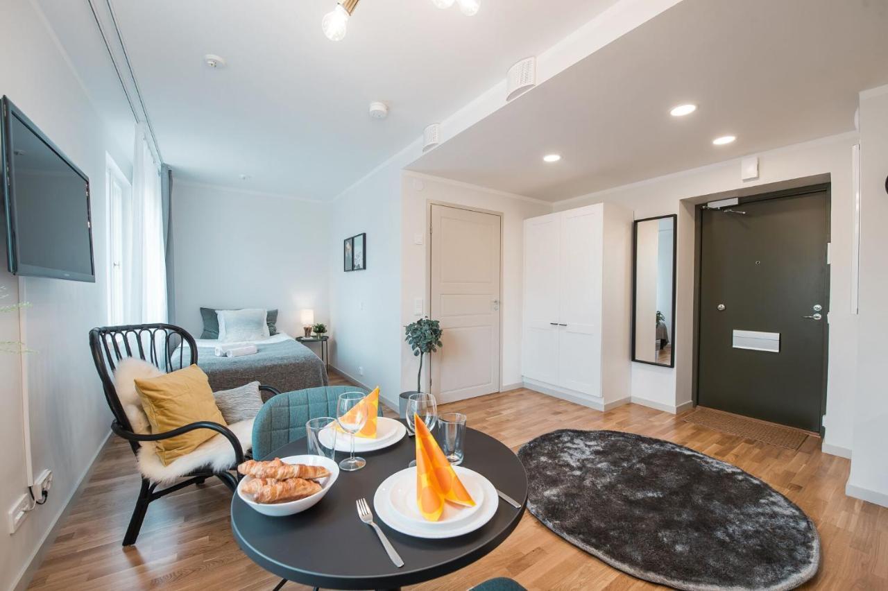 Forenom Serviced Apartments Helsinki Toeoeloe Exterior photo